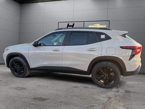 White Sands 2026 Chevrolet Trax FWD ACTIV