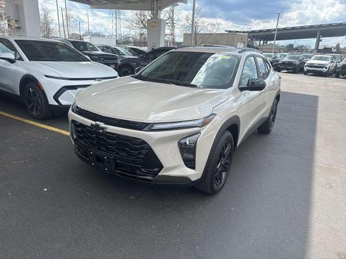 White Sands 2026 Chevrolet Trax FWD ACTIV