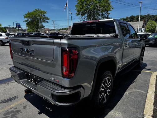 Sterling Metallic 2024 GMC Sierra 1500 AT4