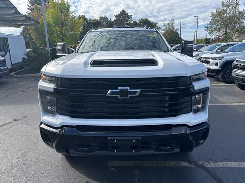2026 Chevrolet Silverado 2500 Custom