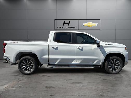 Summit White 2026 Chevrolet Silverado 1500 LT