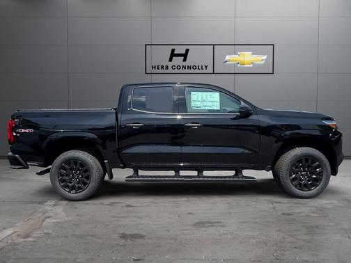 Black 2026 Chevrolet Colorado WT