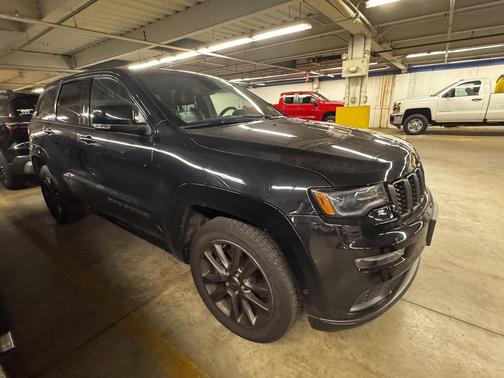Diamond Black Crystal Pearlcoat 2018 Jeep Grand Cherokee High Altitude