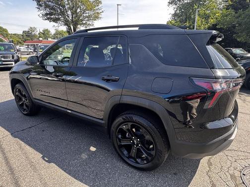 Mosaic Black Metallic 2026 Chevrolet Equinox 1LT