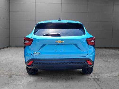 Marina Blue Metallic 2026 Chevrolet Trax LS