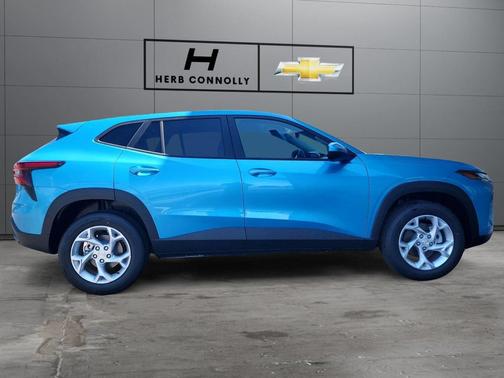 Marina Blue Metallic 2026 Chevrolet Trax LS