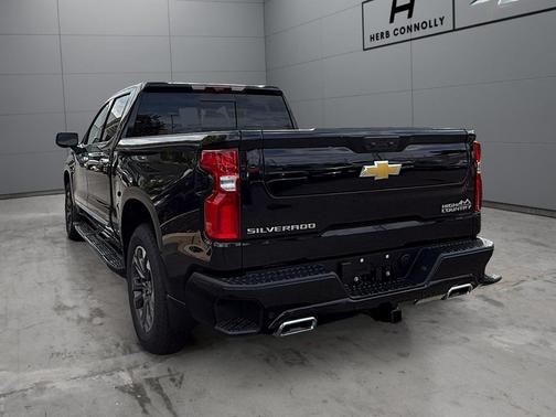Black 2026 Chevrolet Silverado 1500 High Country