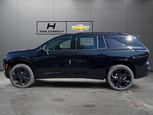 Mosaic Black Metallic 2027 Chevrolet Traverse RS