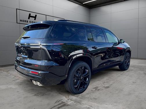 Mosaic Black Metallic 2027 Chevrolet Traverse RS