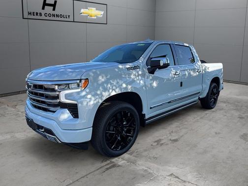 Polar White Tricoat 2026 Chevrolet Silverado 1500 High Country