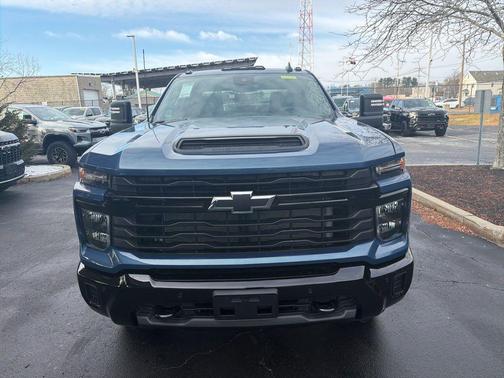 2026 Chevrolet Silverado 2500 Custom