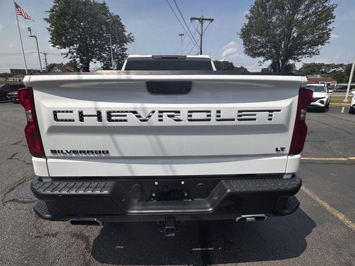 Summit White 2024 Chevrolet Silverado 1500 LT Trail Boss
