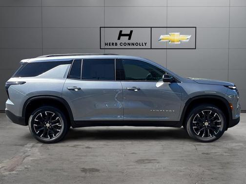Sterling Gray Metallic 2026 Chevrolet Traverse LT