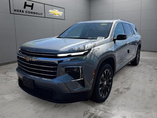 Sterling Gray Metallic 2026 Chevrolet Traverse LT