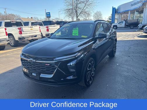 Mosaic Black Metallic 2025 Chevrolet Trax FWD 2RS