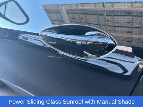 Mosaic Black Metallic 2025 Chevrolet Trax FWD 2RS