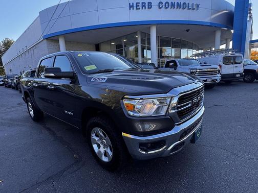 Granite Crystal Metallic Clearcoat 2019 RAM 1500 Big Horn