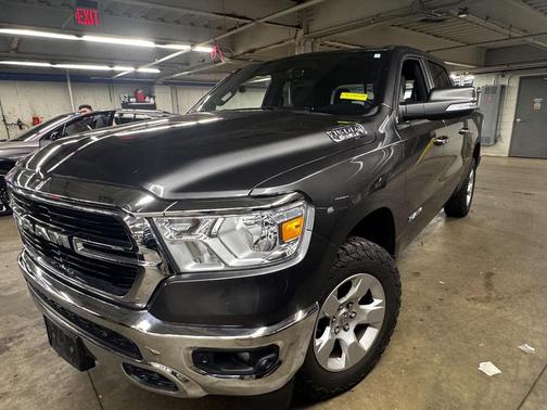 Granite Crystal Metallic Clearcoat 2019 RAM 1500 Big Horn