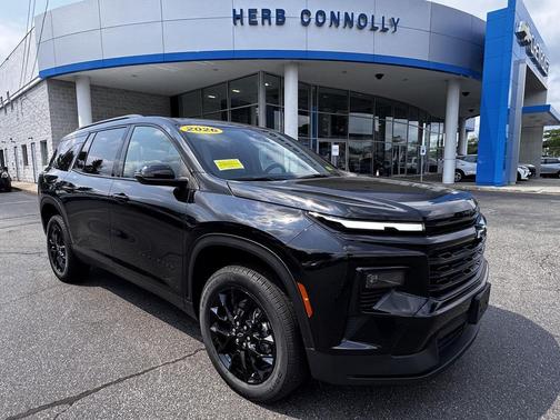Mosaic Black Metallic 2026 Chevrolet Traverse LT