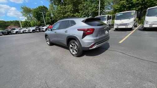 2025 Chevrolet Trax LT