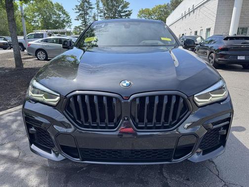 Black Sapphire Metallic 2022 BMW X6 M50i