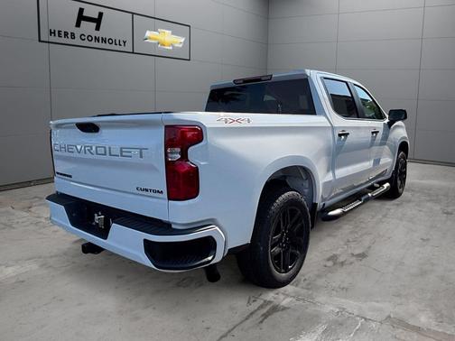 Summit White 2026 Chevrolet Silverado 1500 Custom