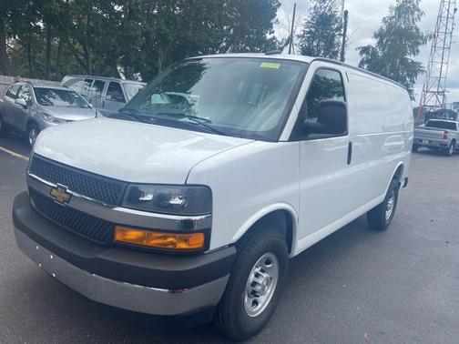 2025 Chevrolet Express 2500 RWD 2500 Regular Wheelbase WT