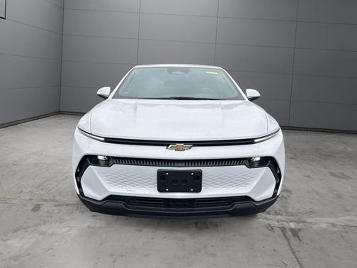 Summit White 2026 Chevrolet Equinox EV LT