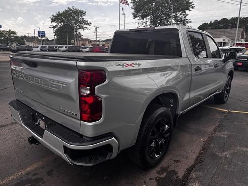 Silver Ice Metallic 2022 Chevrolet Silverado 1500 Custom