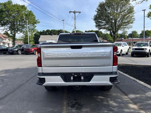 Silver Ice Metallic 2022 Chevrolet Silverado 1500 Custom