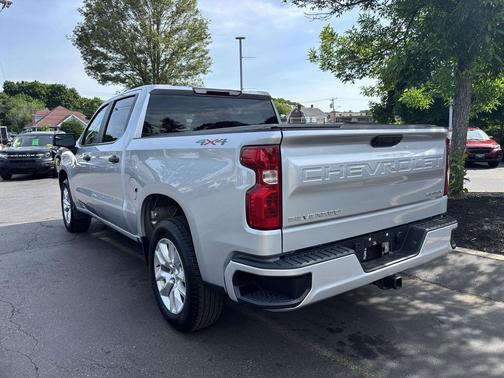 Silver Ice Metallic 2022 Chevrolet Silverado 1500 Custom