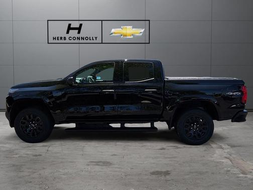 Black 2026 Chevrolet Colorado WT