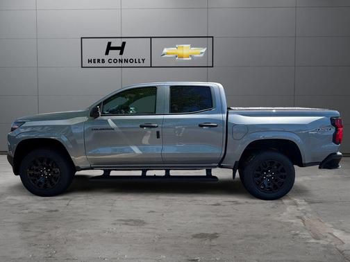 Sterling Gray Metallic 2026 Chevrolet Colorado WT