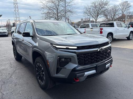Sterling Gray Metallic 2026 Chevrolet Traverse AWD Z71