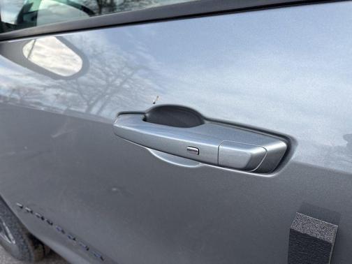 Sterling Gray Metallic 2026 Chevrolet Traverse AWD Z71