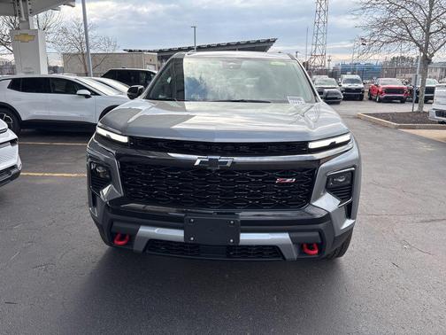 Sterling Gray Metallic 2026 Chevrolet Traverse AWD Z71