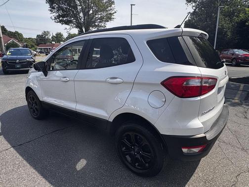 White Platinum Metallic Tri-Coat 2019 Ford EcoSport SE