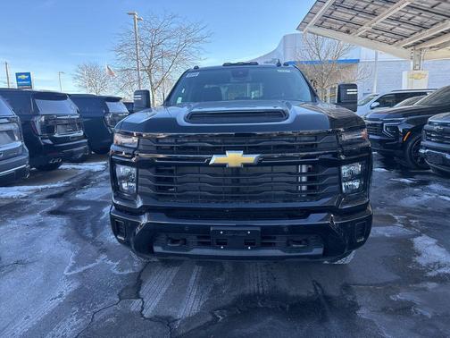 2026 Chevrolet Silverado 2500 Custom