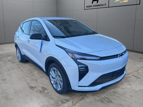 Summit White 2027 Chevrolet Bolt LT FWD