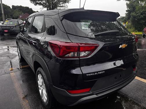 Midnight Blue Metallic 2021 Chevrolet Trailblazer LS