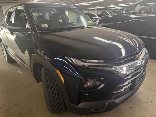 Midnight Blue Metallic 2021 Chevrolet Trailblazer LS
