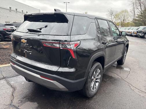 Mosaic Black Metallic 2026 Chevrolet Equinox 1LT