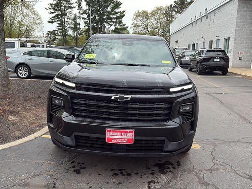 Mosaic Black Metallic 2026 Chevrolet Traverse LT