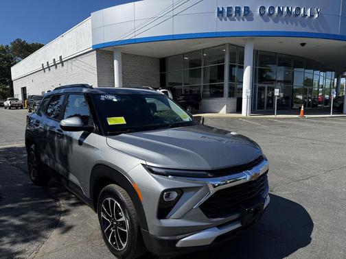 Sterling Gray Metallic 2025 Chevrolet Trailblazer LT