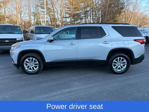 2021 Chevrolet Traverse LT Cloth
