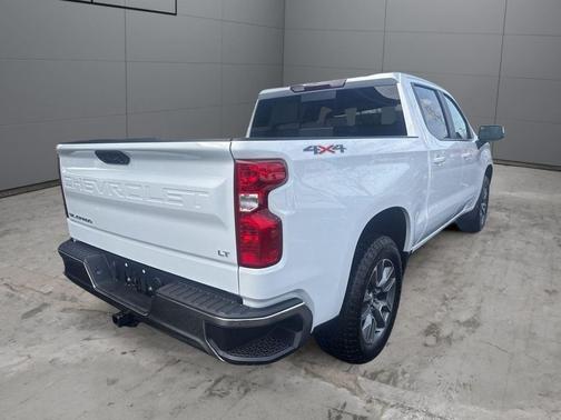 Summit White 2026 Chevrolet Silverado 1500 LT