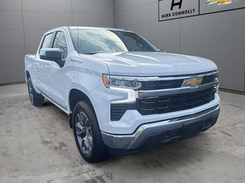 Summit White 2026 Chevrolet Silverado 1500 LT