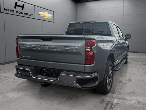 Sterling Gray Metallic 2026 Chevrolet Silverado 1500 LT