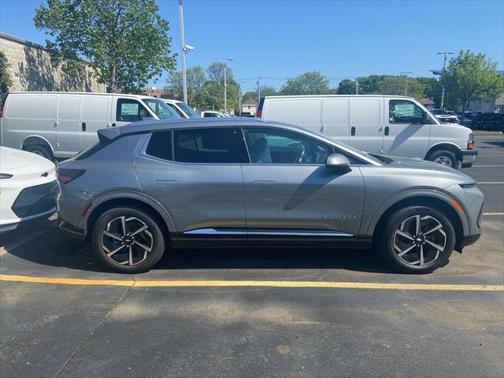 2025 Chevrolet Equinox EV LT