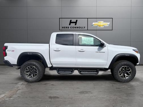 Summit White 2026 Chevrolet Colorado ZR2